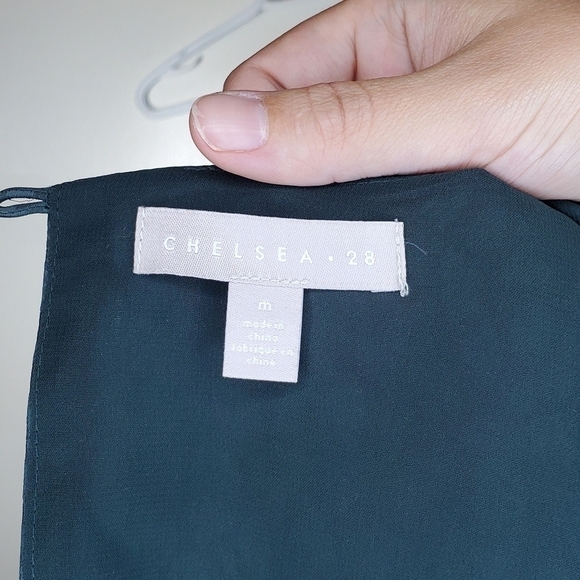 Chelsea28 dark green longsleeve medium twist knot front mini dress cheetah print - Picture 5 of 6